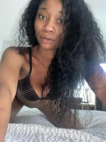 Chi Chi , 21  female escort, Montgomery