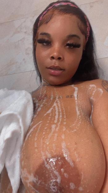 Honey, 21  female escort, Montgomery
