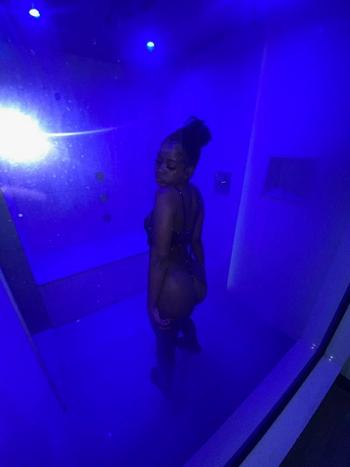 Lil bit, 22  female escort, Montgomery
